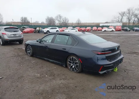 2024 BMW 760I xDrive z USA, uszkodzony, nr VIN WBA33EJ06RCP35543